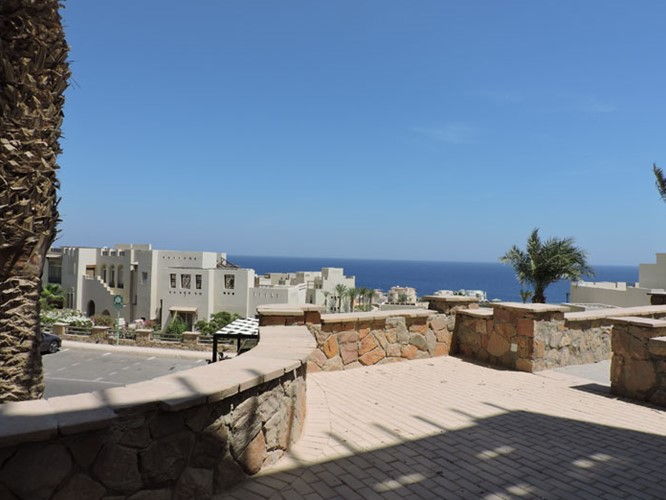 2 BR Apartment with Garden and Sea view - 1